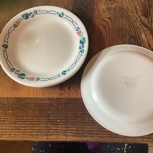 Corelle Intrigue Bread and Butter Plates - set of 4 - discontinued pattern